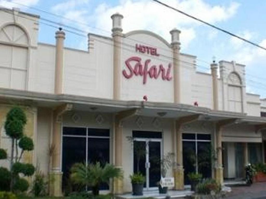 Hotel Safari Jembel Exteriör bild
